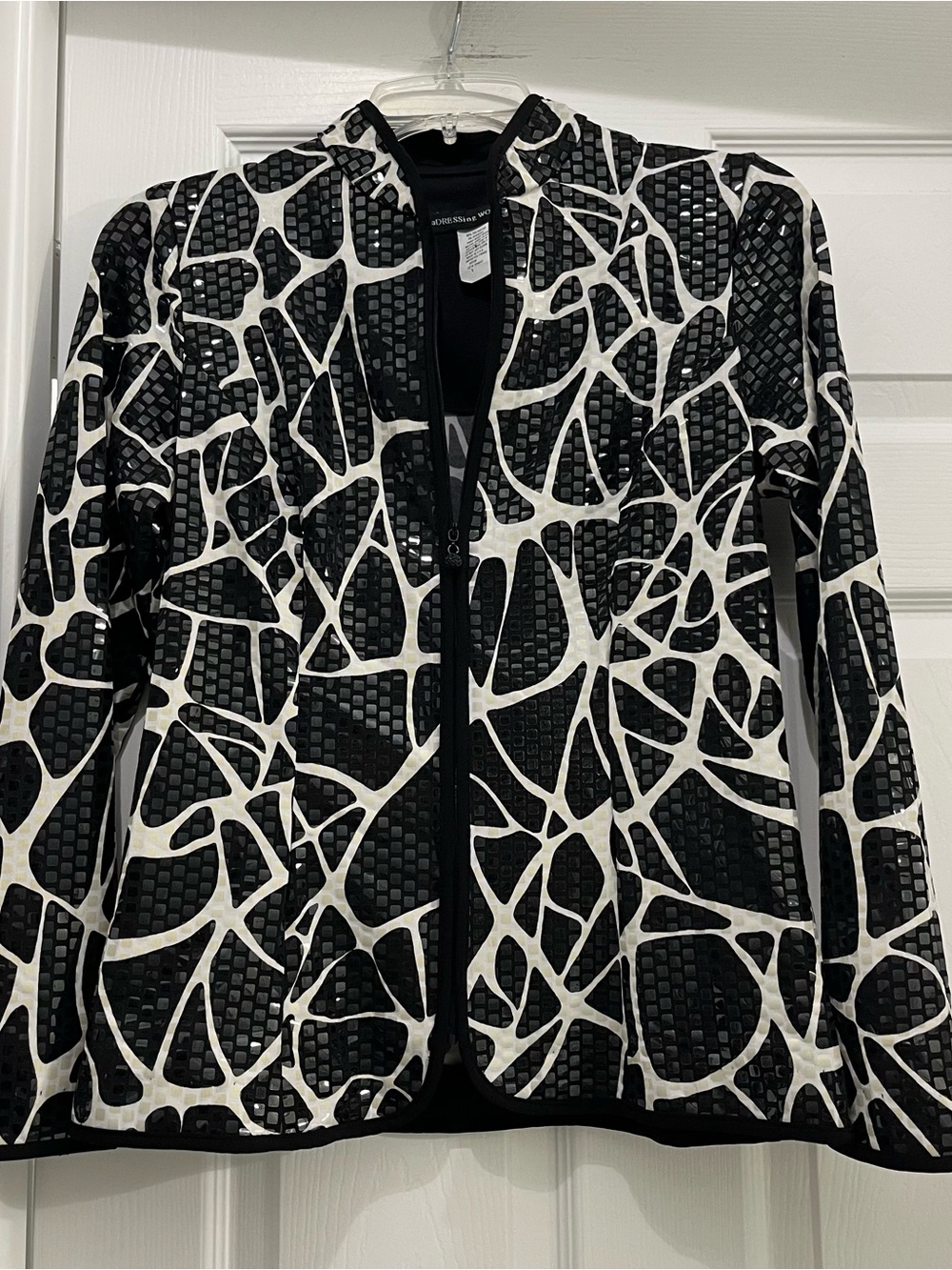aDRESSing WOMAN Black & White Patterned Women's Jacket